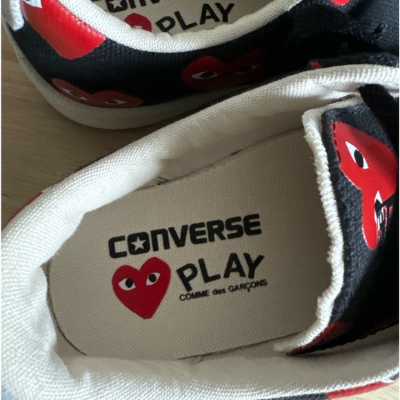 Comme des Garçons PLAY x Converse Canvas Low Top Sneaker - Picture 4 of 13